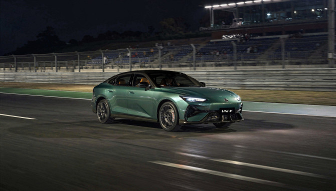 Changan UNI-V для России: только версия Sport с мотором 235 л.с.