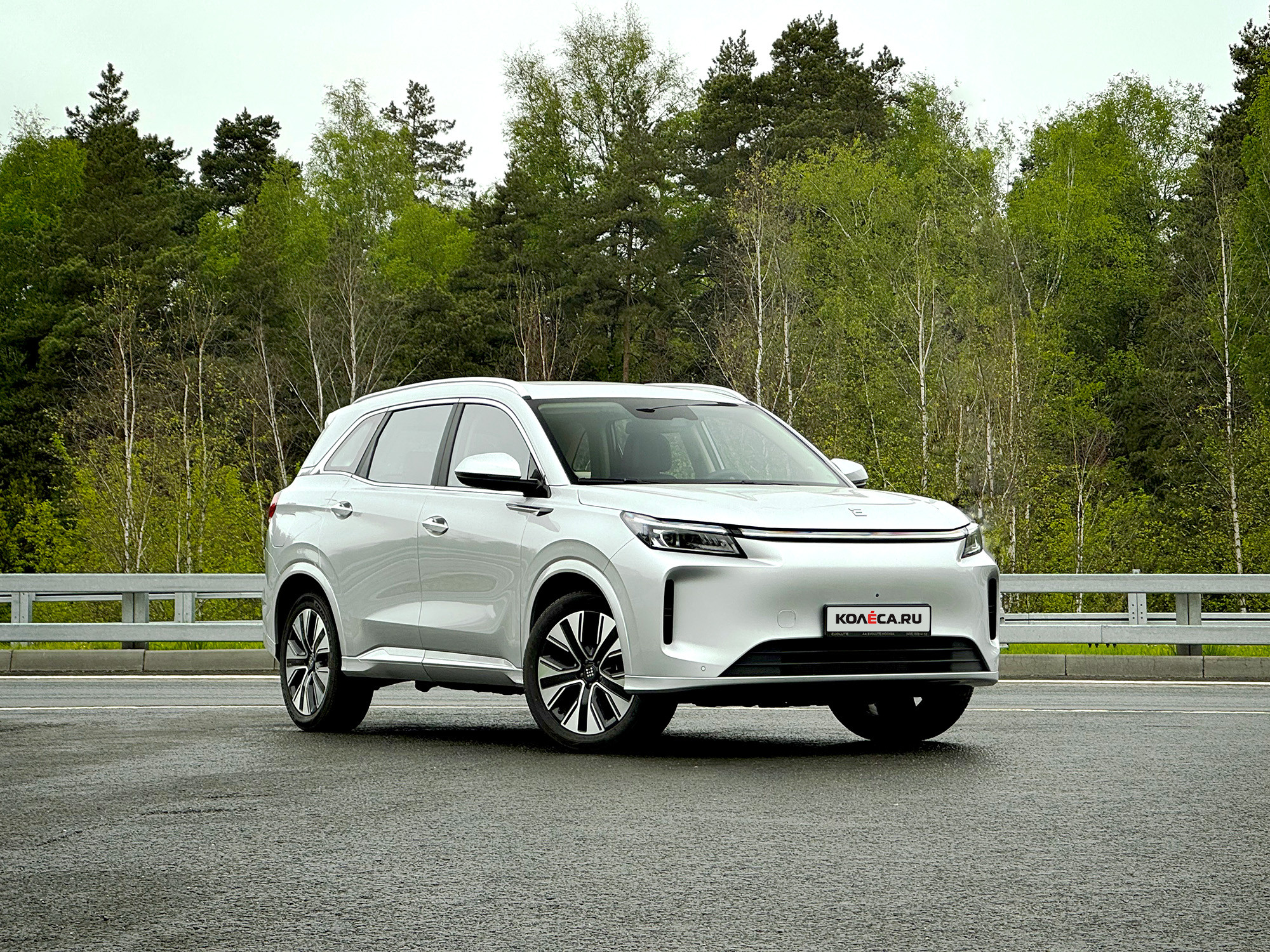 Тест-драйв Evolute i-Space 4x4: полноприводный электрокроссовер