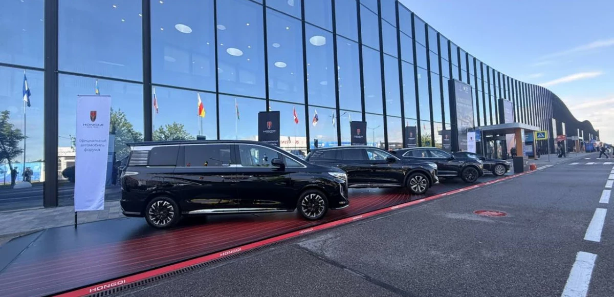 Hongqi показал флагманский седан Guoya на ПМЭФ-2026