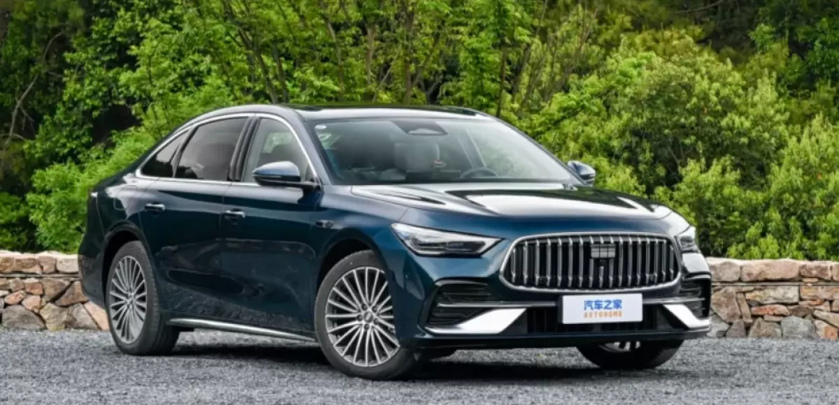 Geely Galaxy Starshine 7: гибридный седан за 1,04 млн руб с расходом 2 л/100 км