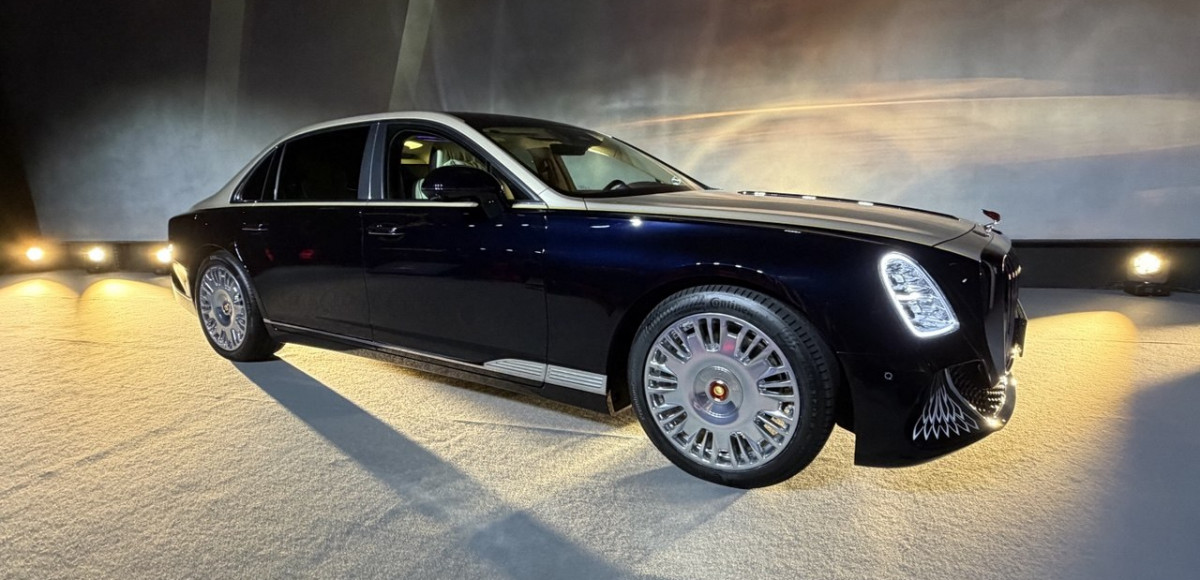 В России названы цены на лимузин Hongqi Guoya с мотором V8