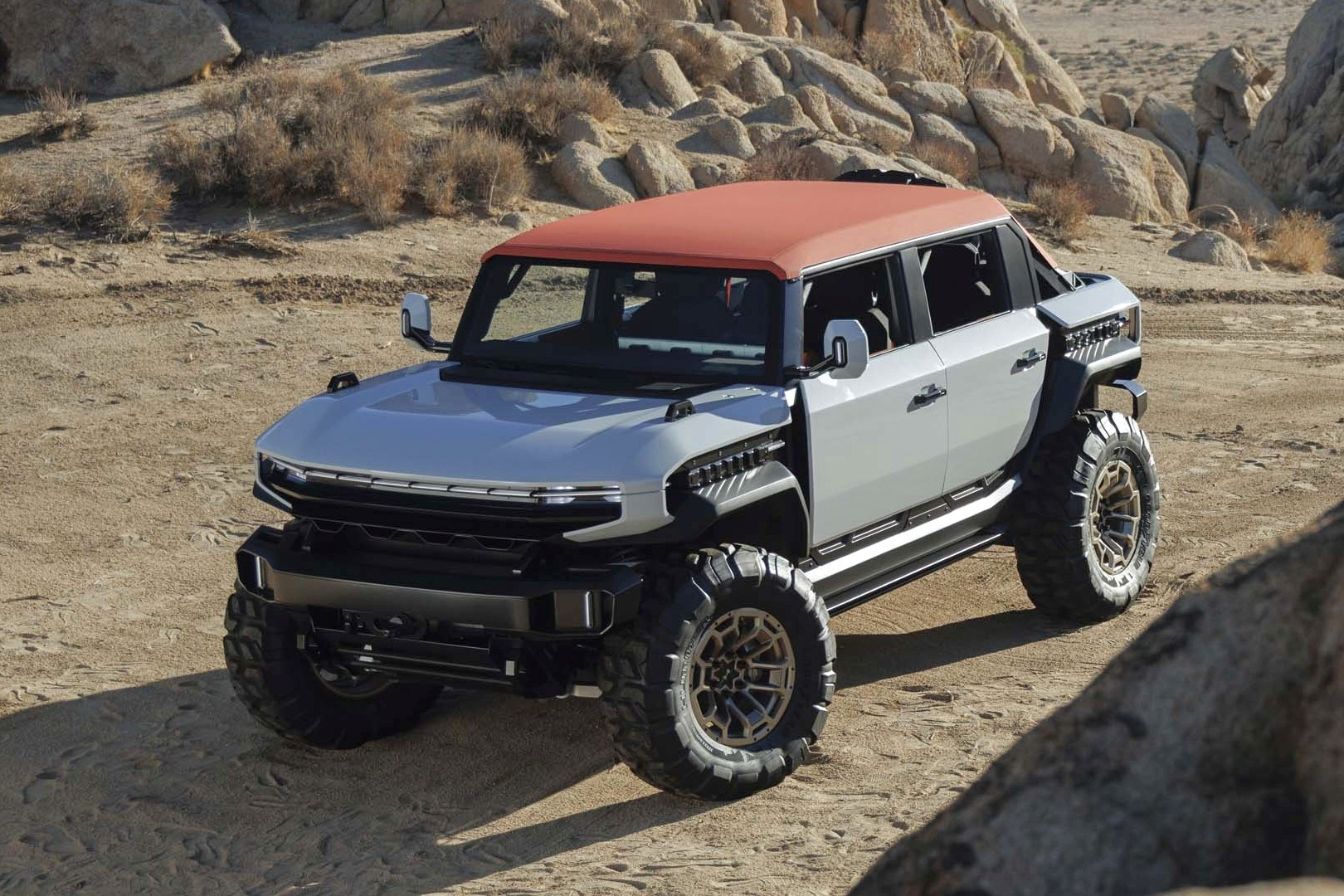 GMC представила Hummer X — компактный конкурент Ford Bronco и Jeep Wrangler