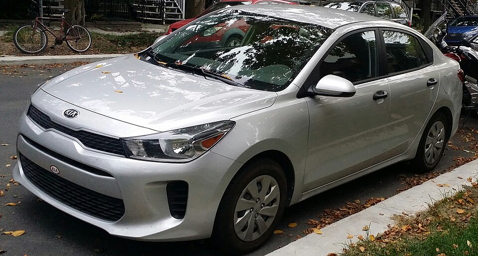 Седан Kia Rio — популярная модель на вторичном рынке